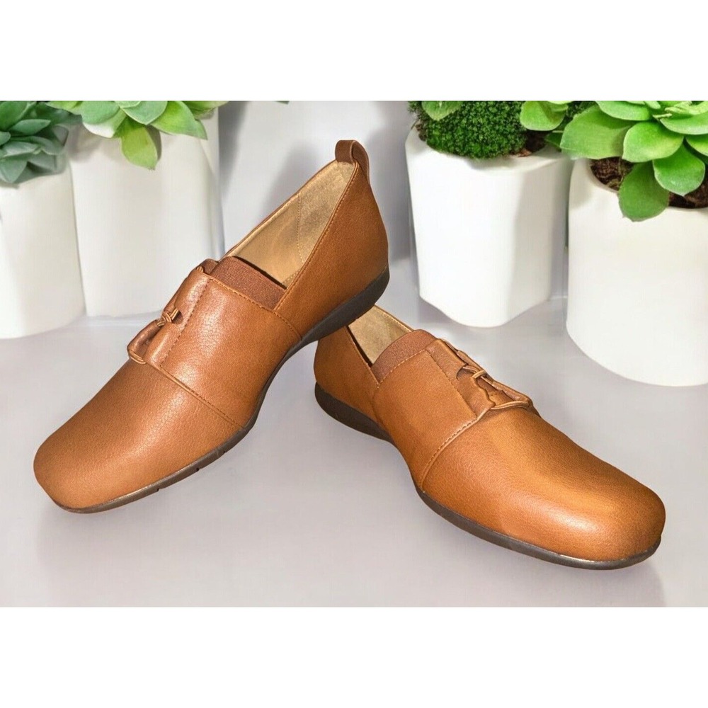 ComfortView Womens Size 10.5WW The Vita Flat Shoes Loafers Slip On Brown - Picture 2 of 7